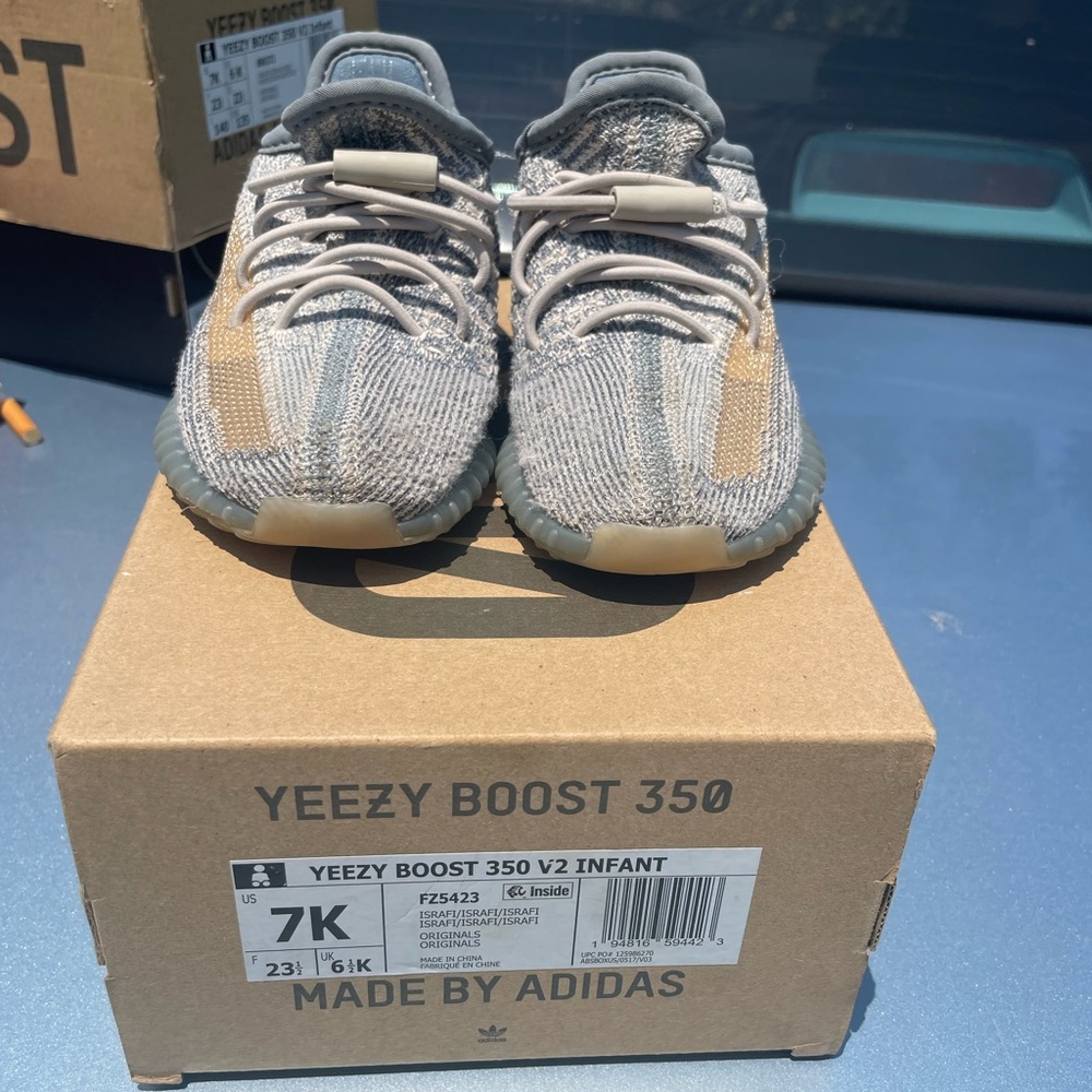 Yeezy 350 7k toddler